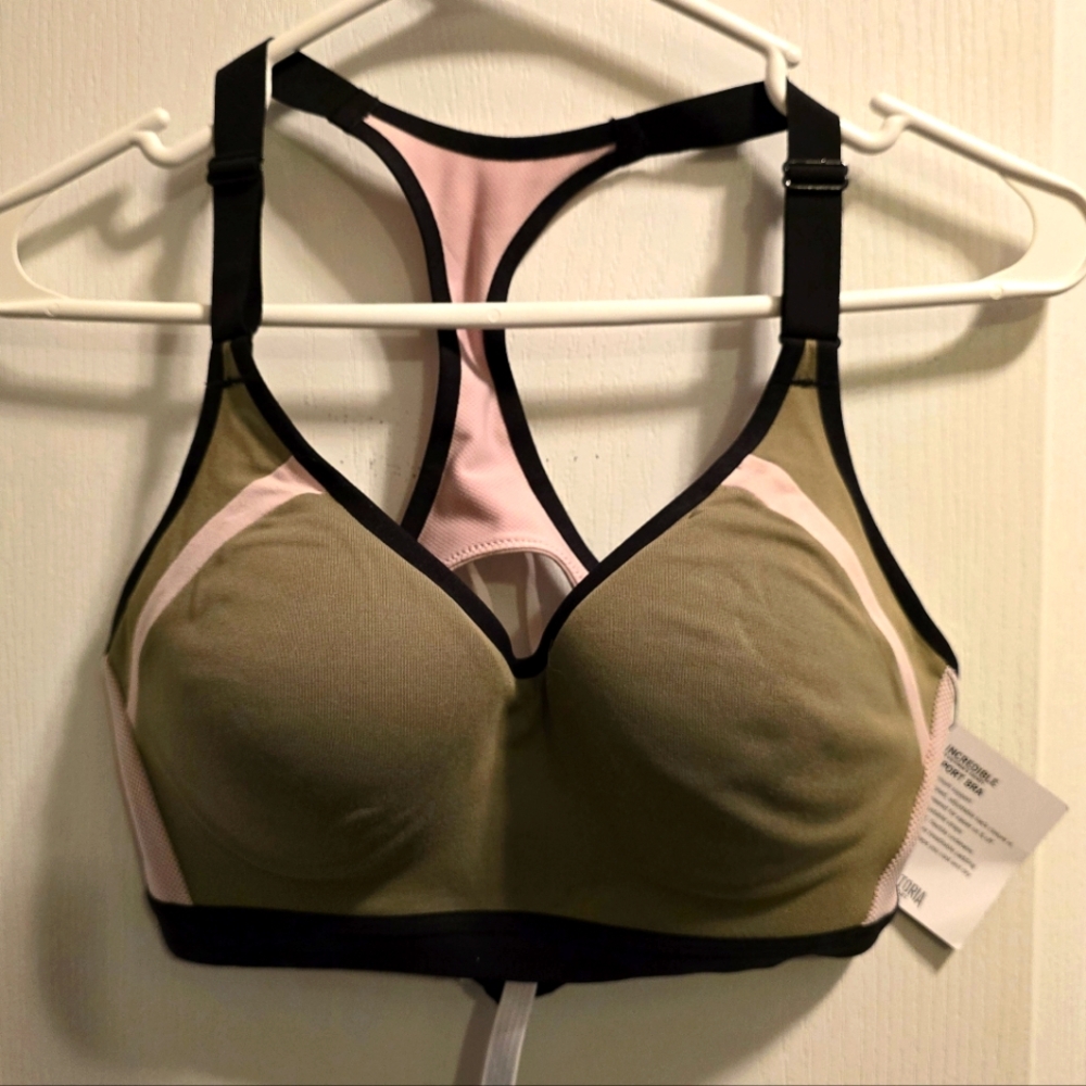 Victoria's Secret Incredible Sport Bra 34C